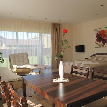 Vila Laima Hotel Sventoji Bagian luar foto